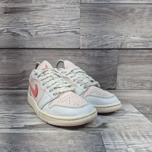 Nike Air Jordan 1 Low SE "Strawberry Milkshake" IB8156-133 Womens 6.5 - Picture 3 of 13